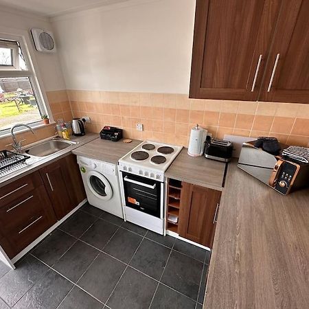 Semi-Detached Chalet - Uddingston, Glasgow 외부 사진