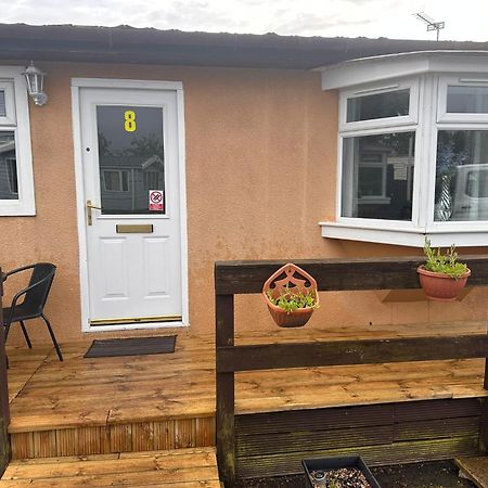 Semi-Detached Chalet - Uddingston, Glasgow 외부 사진